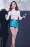 韩国女团慰问公演 现场热舞