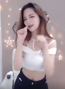 美女跳舞，娱乐一下