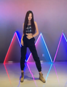 美女就是美女，身材又好，随便跳一下舞都这么