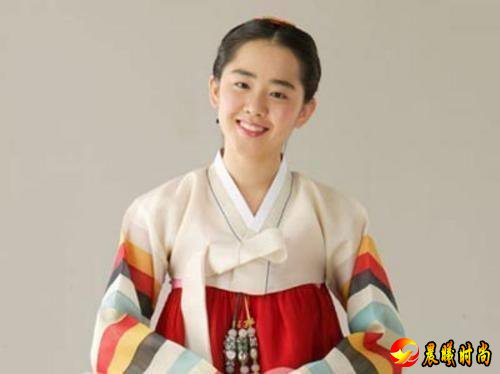 津津乐道的还是宋慧乔那张不老的美丽脸庞吧！但在电视剧播出后