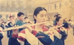 母亲曾是一名舞蹈演员
