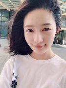 皮肤细腻如清水芙蓉