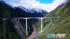 中国藏区第一高墩公路桥——两河口特大桥通车