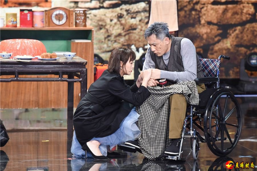 而蓝盈莹与欧阳娜娜则对同一个角色不同的诠释也拿捏的十分的精准到位