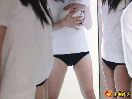 窥探日本校园青春期少女的性萌动