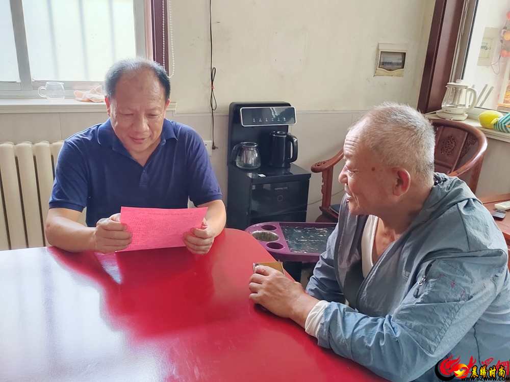 红石崖街道共发动机关干部、党员、网格员、志愿者、群众 500 余人次