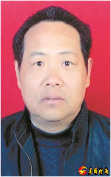 带动本村及周边260余户贫困户 02 王鹏
