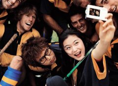  金桢勋：曾就读于韩国首尔大学牙医预科