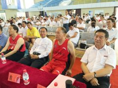 陕西奇人徐长清“一球成名” 刷新吉尼斯世界纪