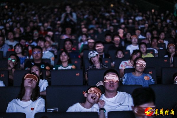 这次 “在一起·看电影”无障碍观影活动也是阿里公益亲子暑假爱心接力活动的收官活动