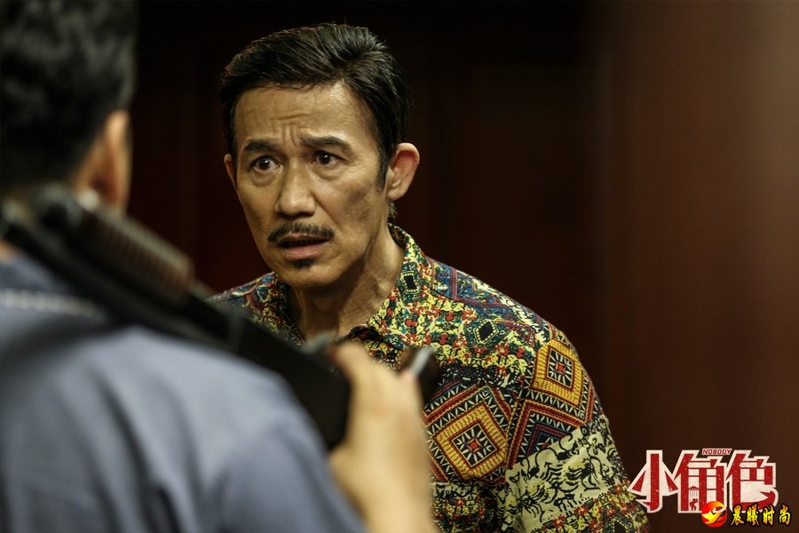 主演过《提着心吊着胆》《猛虫过江》《东北往事我叫黄中华》的实力笑匠曹瑞；开心麻花功勋演员