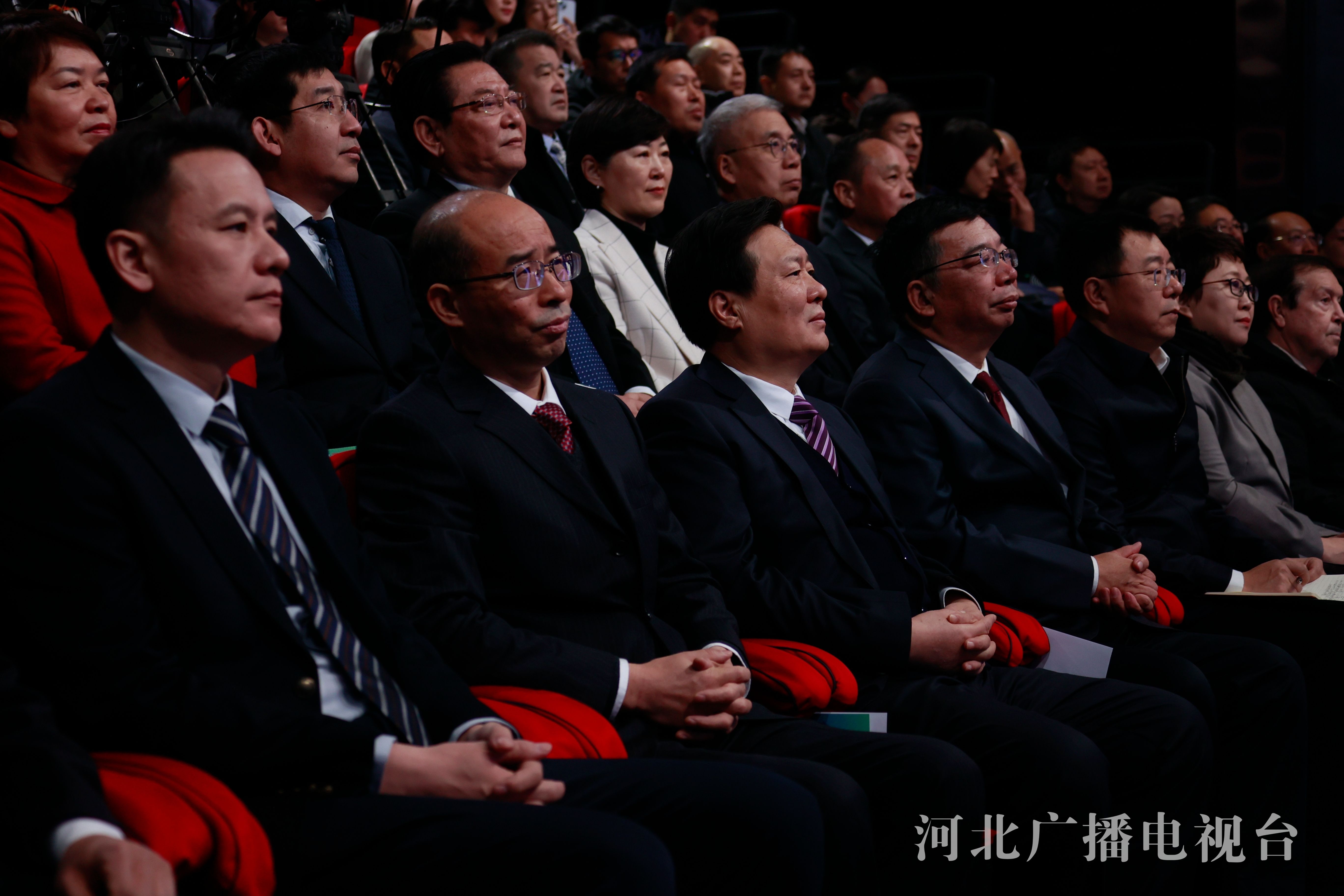 面向世界展现可信、可爱、可敬的中国形象