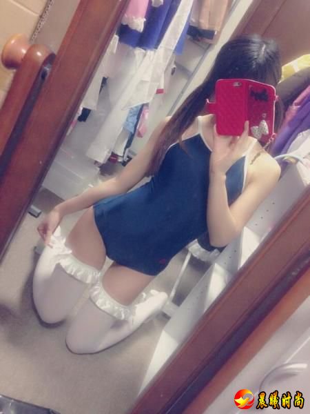 美少女们的各式各样自拍姿势让宅男都兴奋不已了! 前几日日本举行第一届写真偶像自拍选举大赛