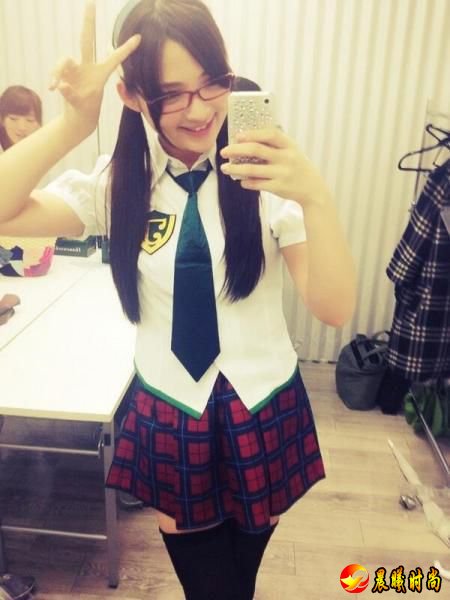 美少女们的各式各样自拍姿势让宅男都兴奋不已了! 前几日日本举行第一届写真偶像自拍选举大赛