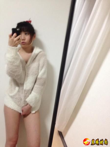 美少女们的各式各样自拍姿势让宅男都兴奋不已了! 前几日日本举行第一届写真偶像自拍选举大赛