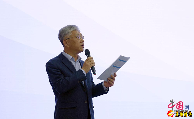 达到8664012票；访问量超1200万