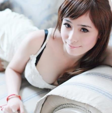 小姨子帮我口 美艳小姨洗澡不关门来试探我