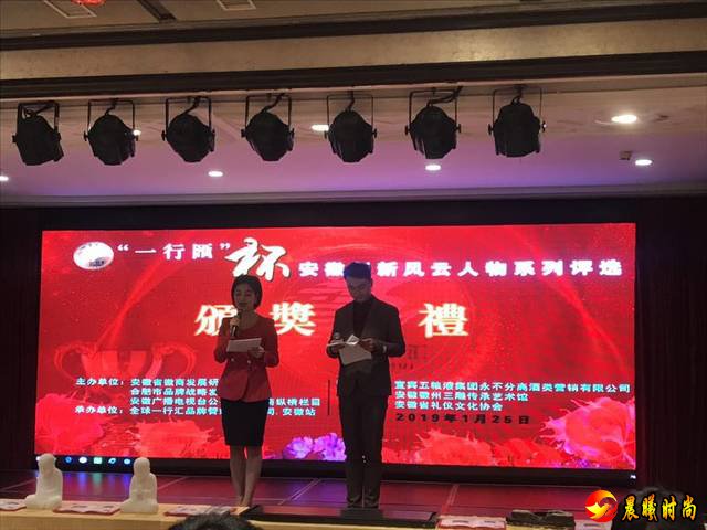 他的作品悬挂人民大会堂、走进联合国大厦