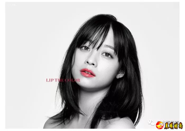 桥本小天使彻底变了一个风格！ 她担任了8月13日开始发售的彩色唇膏“LIP THE COLOR”的代言人