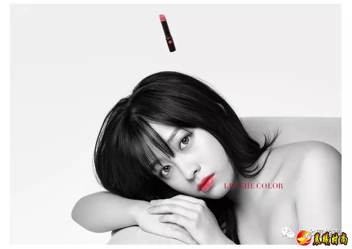 桥本小天使彻底变了一个风格！ 她担任了8月13日开始发售的彩色唇膏“LIP THE COLOR”的代言人