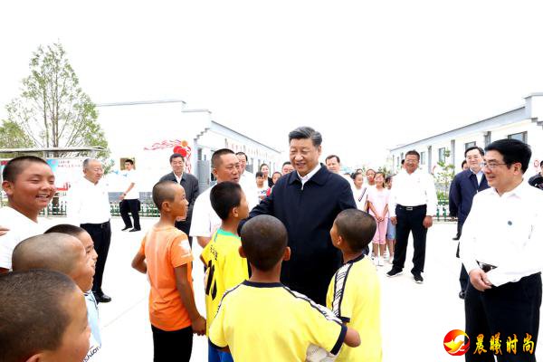 习近平深入甘肃省古浪县农村林场考察调研