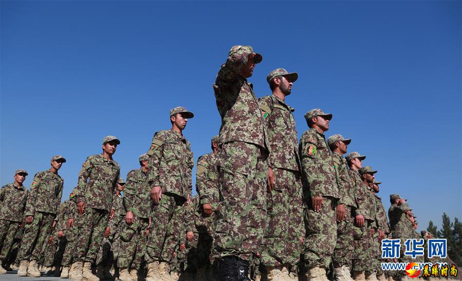 1232名新兵在阿富汗喀布尔军事训练中心结束了为期十二周的训练