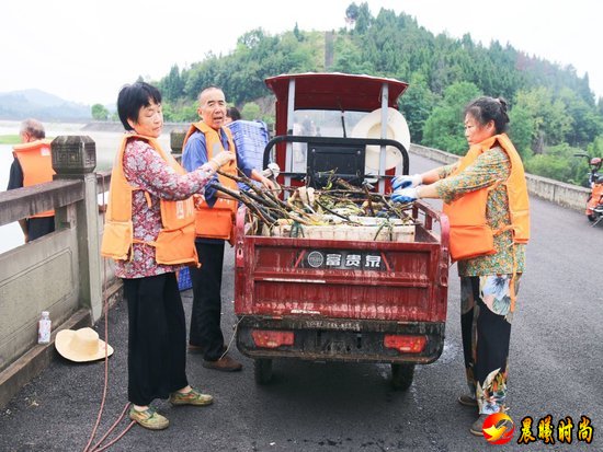 民声 | 水库进水口为何垃圾“打堆堆”？来看现场调查