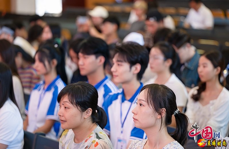 自贡：校园青春励志喜剧公益电影《那年我们1