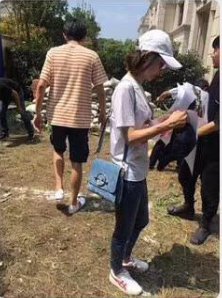 好事将近？网友偶遇王丽坤疑似与林更新同看婚