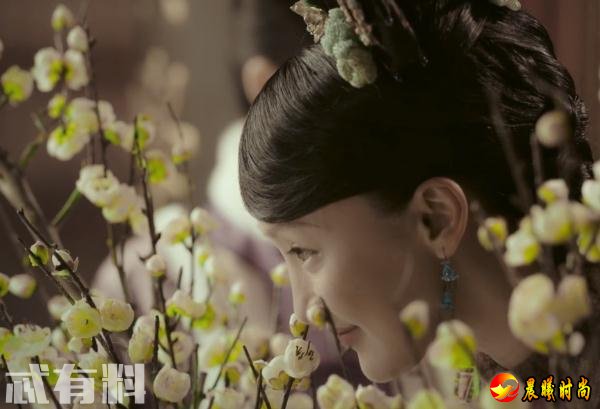 如懿传乾隆剪断头发，枯萎的绿梅为什么重生了？寓意很深刻