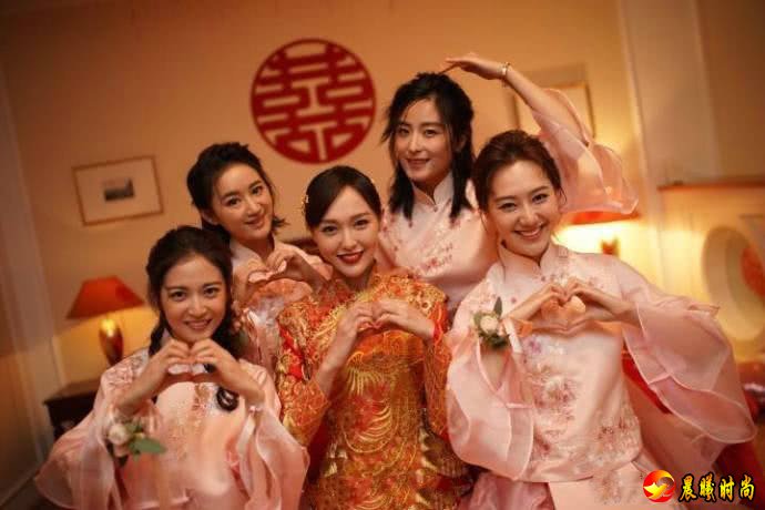 唐嫣罗晋婚礼现场图曝光 明道孙坚领衔伴郎团伴娘没有刘亦菲