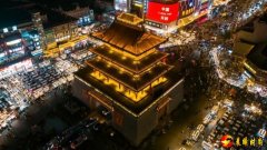 开封向夜间骑行大学生喊话：要激情更要平安